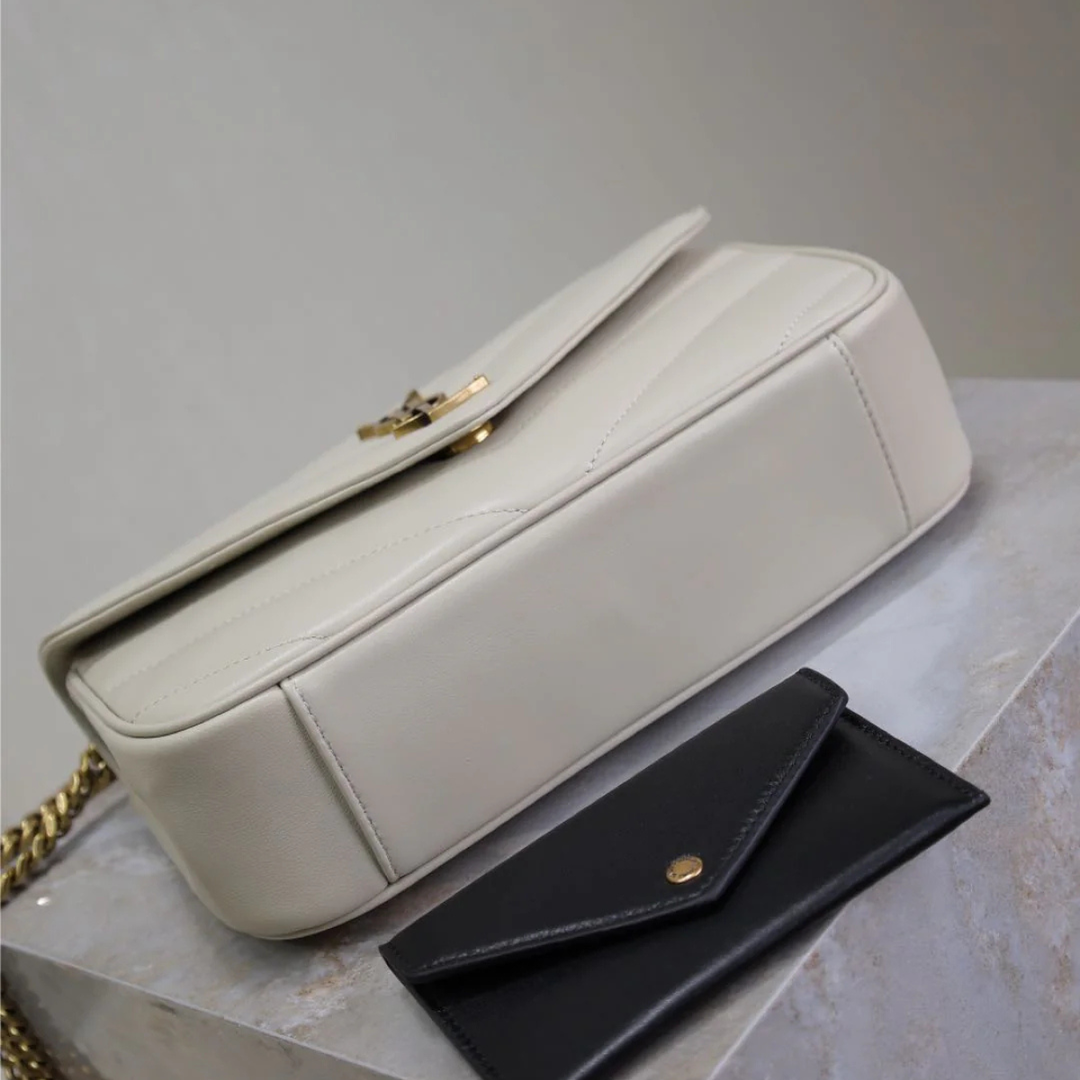 SAINT LAURENT LOULOU SMALL MATELASSÉ LAMBSKIN BAG IN WHITE