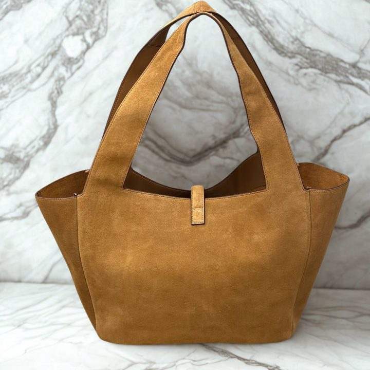 LE 5 À 7 BEA IN SUEDE BY YVES SAINT LAURENT