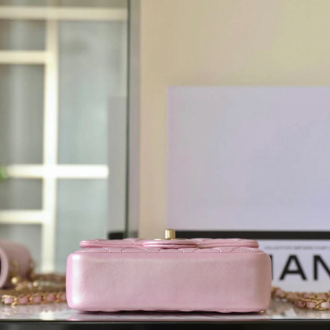 CHANEL CLASSIC FLAP MINI BAG IN PINK LAMBSKIN WITH GOLD HARDWARE
