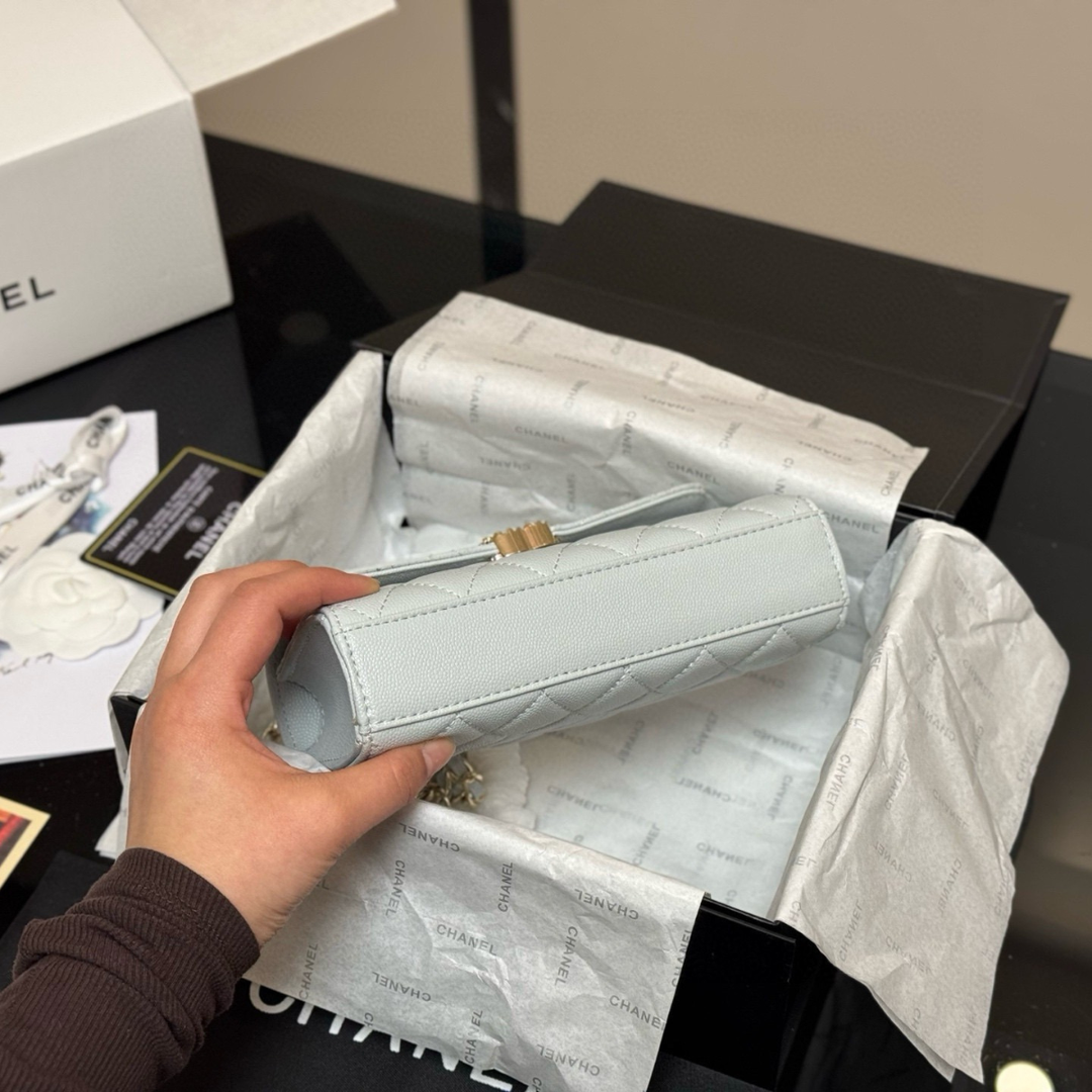 CHANEL CLASSIC FLAP ICE GREY