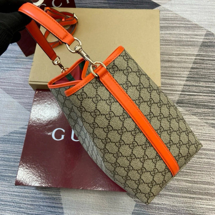 MEDIUM GG EMBLEM BUCKET BAG GUCCI
