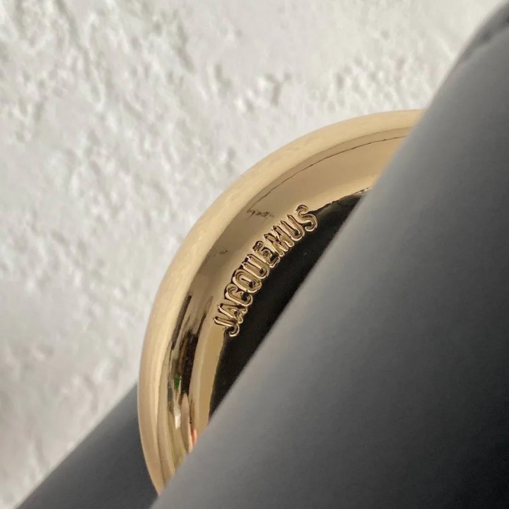 JACQUEMUS LE PETIT BAMBOLA LEATHER TOTE